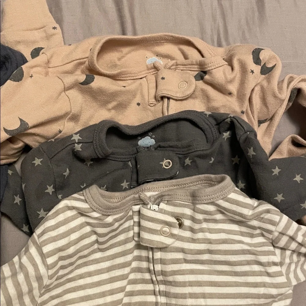6 cloud Island long sleeves 2 way zipper footed onesies